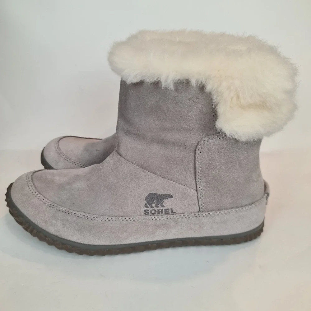 Sorel Out N About Bootie Gray Suede Faux Fur Winter Boots Womens 9 NL3073-061